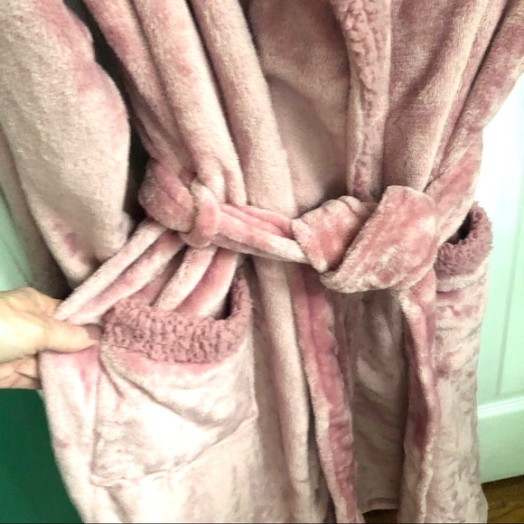 Natori plush 3/4 length robe mauve , large - Picture 5 of 9